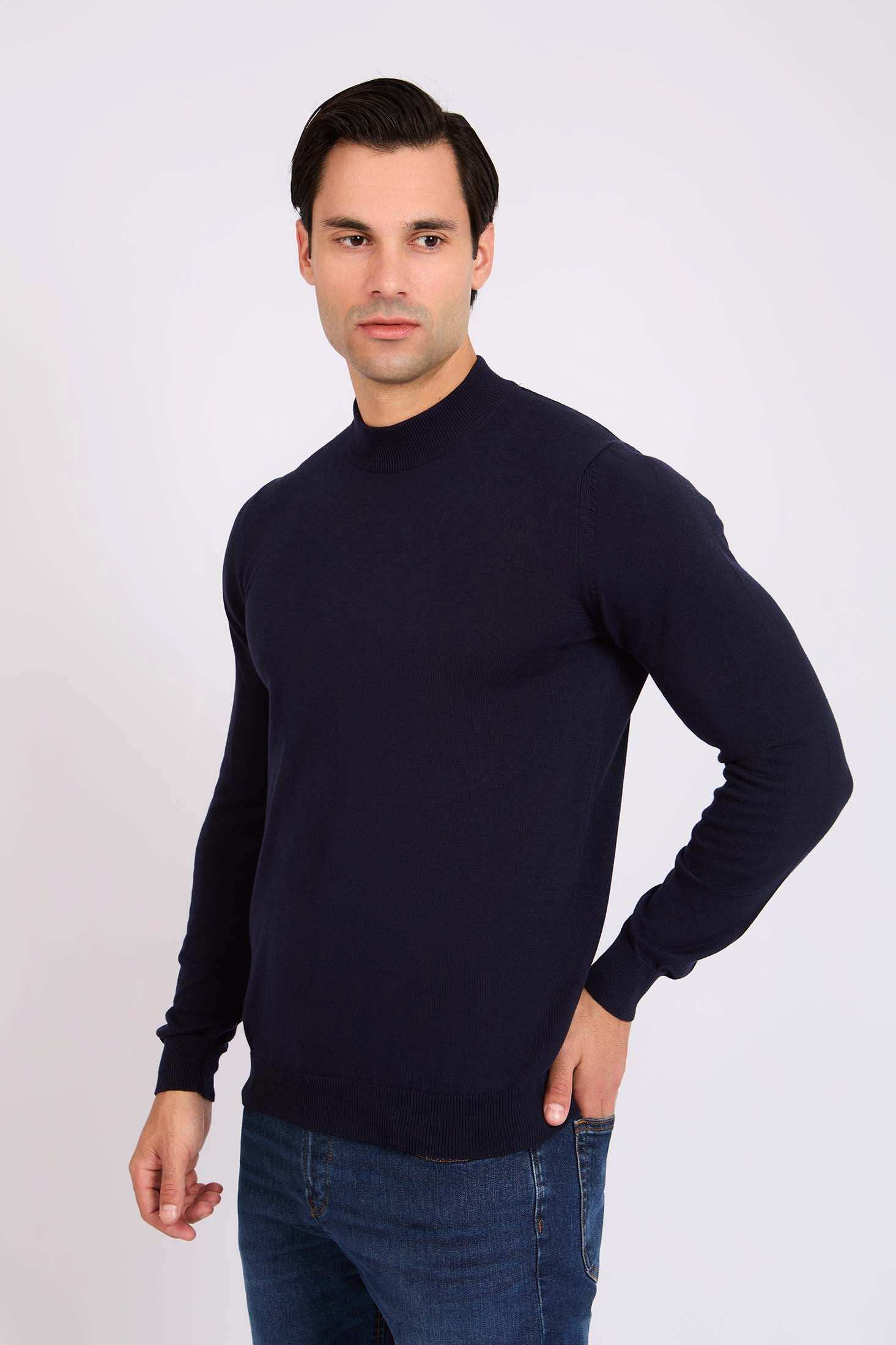 Slip On Solid Pullover with Turtle Neck - Image 4