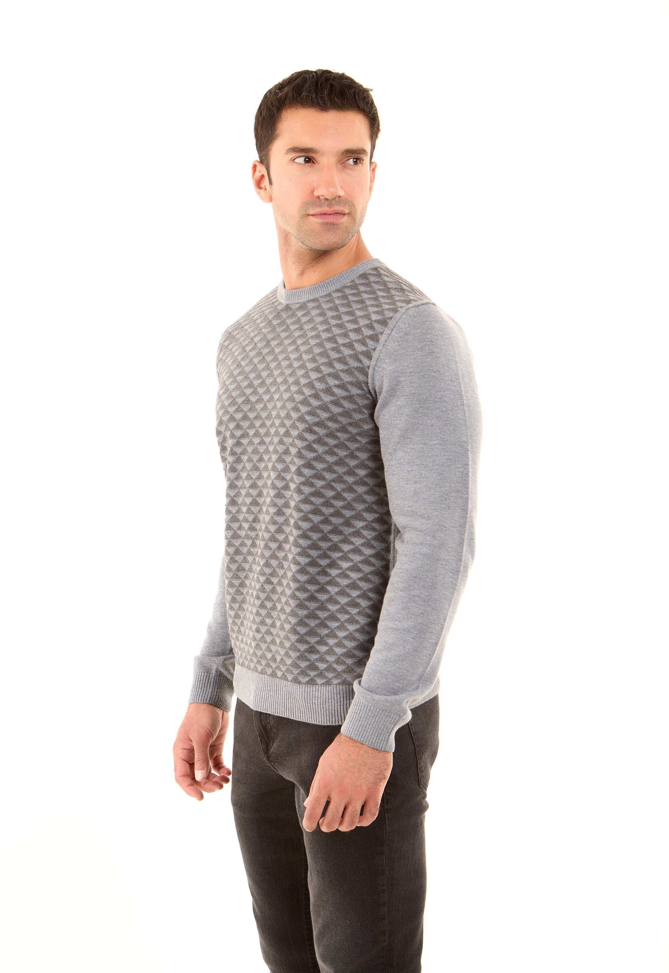 Triangles Pattern Regular Fit Casual Pullover - Image 4
