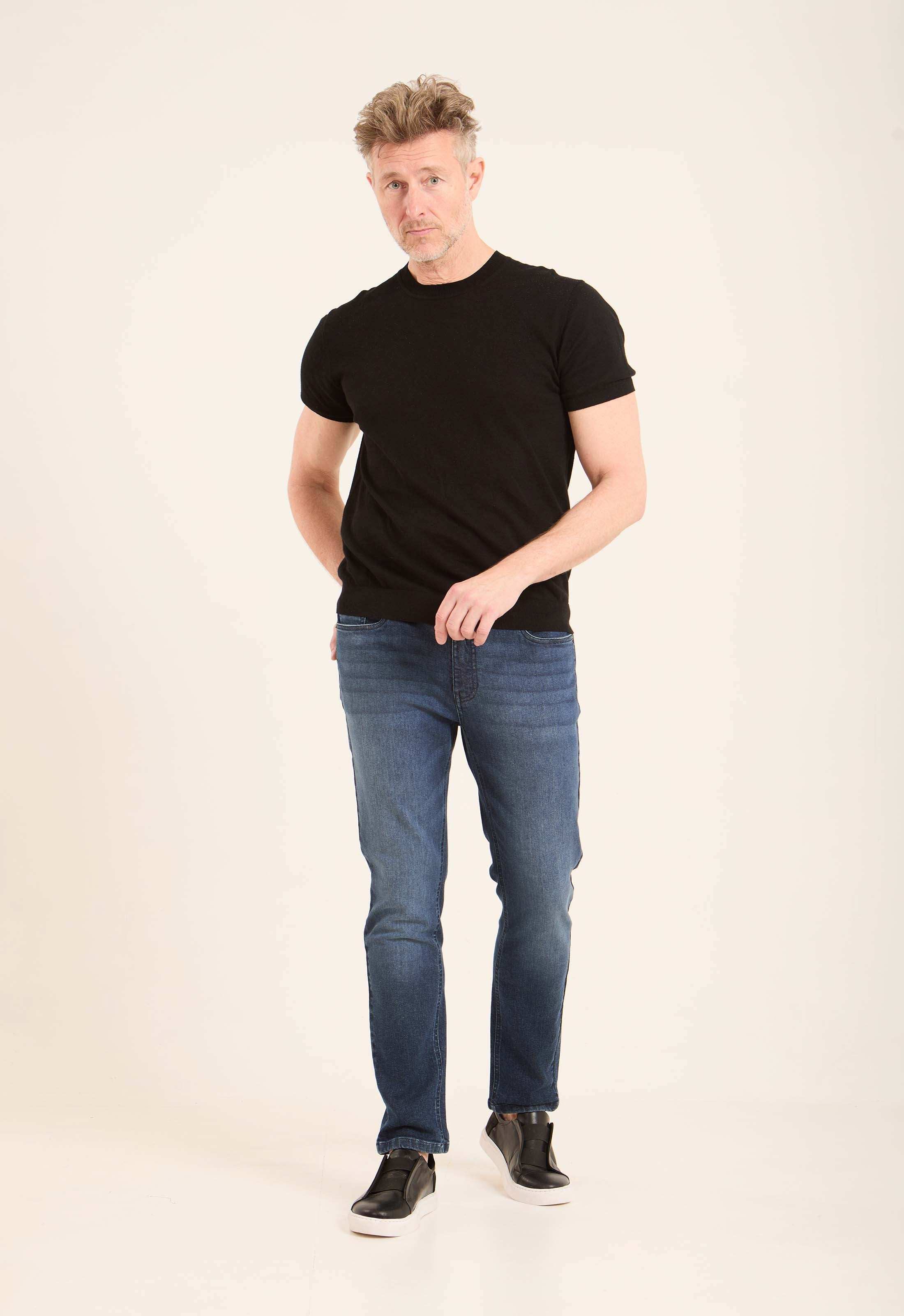 Short Sleeves Textured Tee with Hem - Image 4