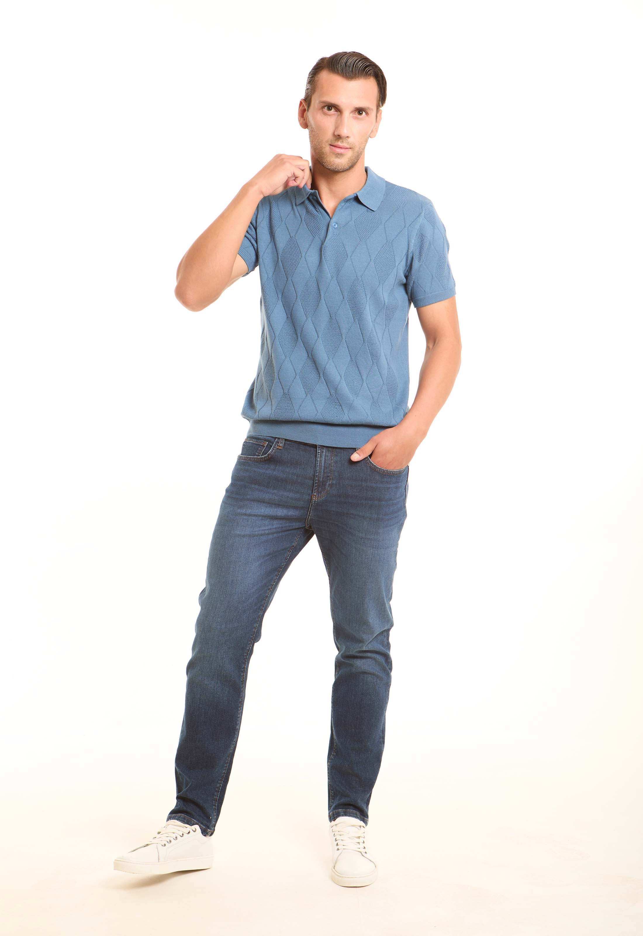 Diamonds Pattern Buttoned Polo Shirt with Hem - Image 2