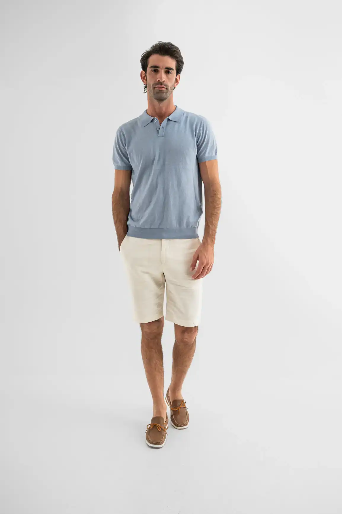 Elegant Linen Shorts with Side Pockets