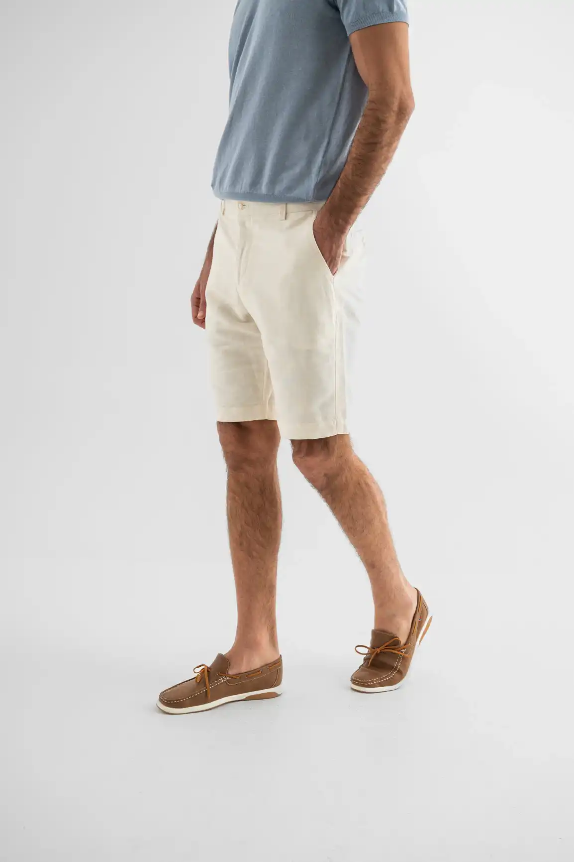 Elegant Linen Shorts with Side Pockets - Image 3