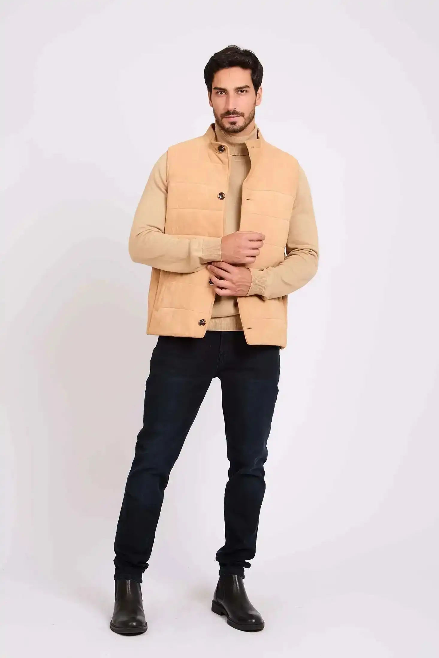 Men Regular Fit Vest Brown
