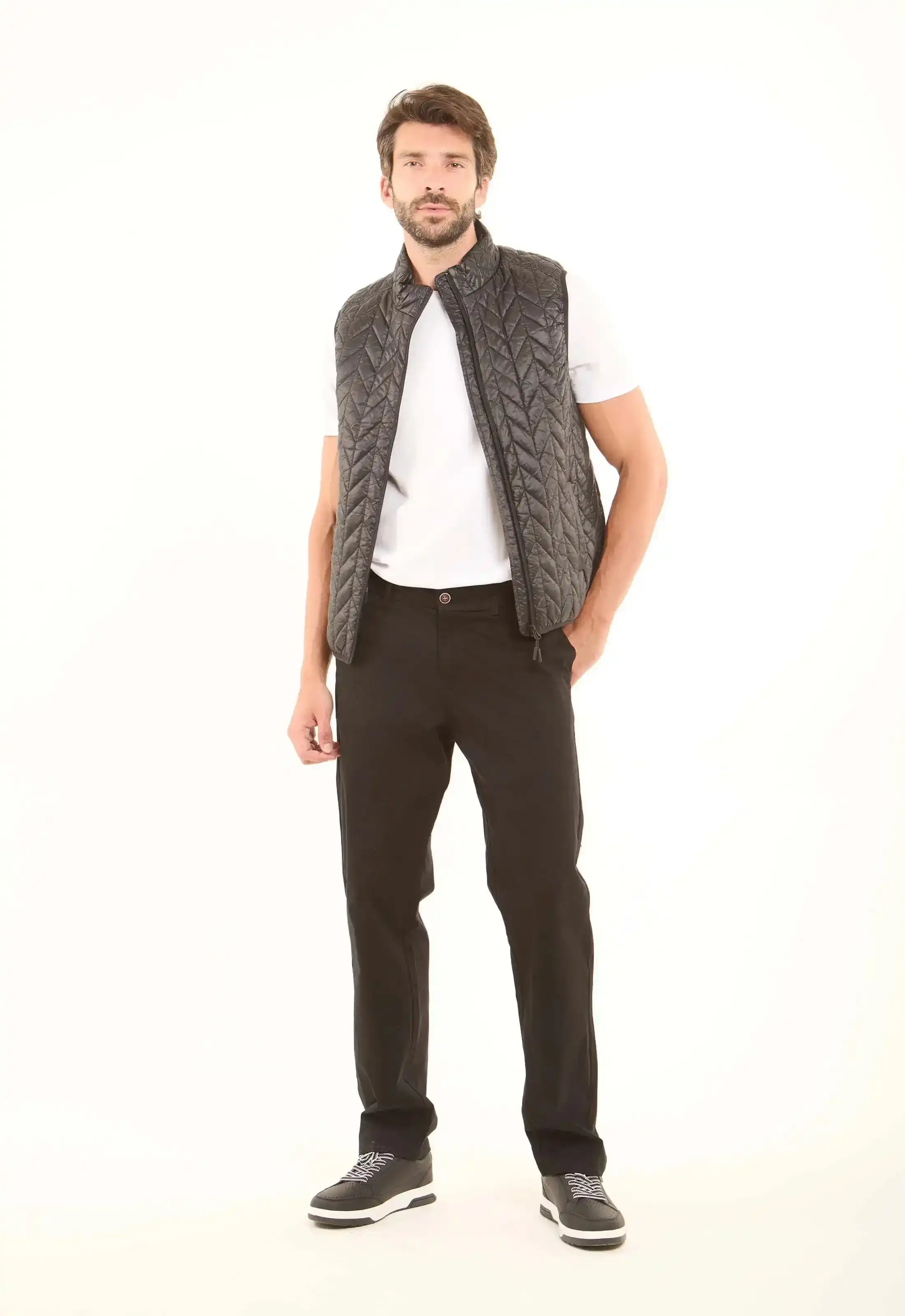 Mock Neck Zipped Quilted Vest - Image 5