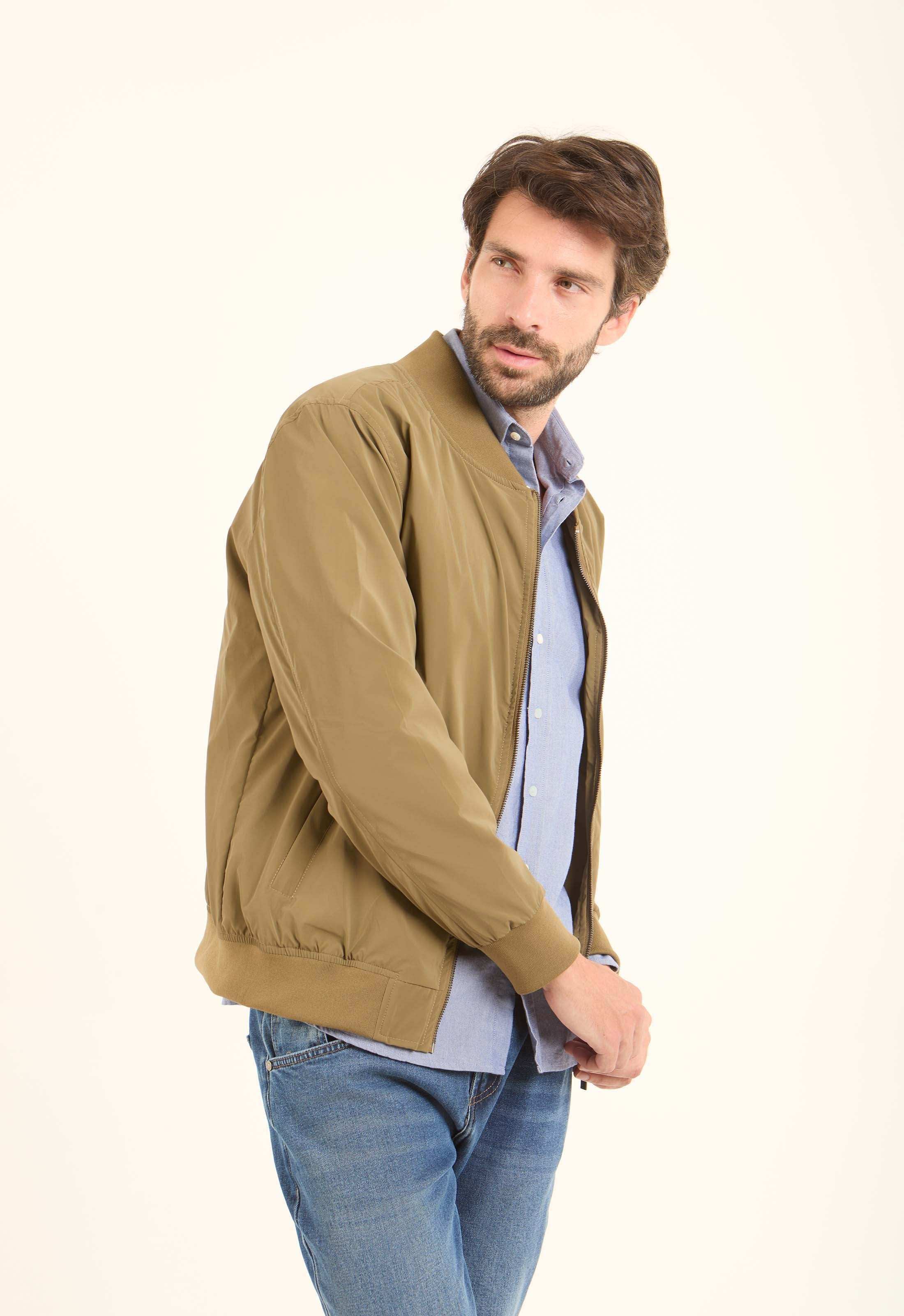 Bomber-Style Lightweight Jacket - Image 3
