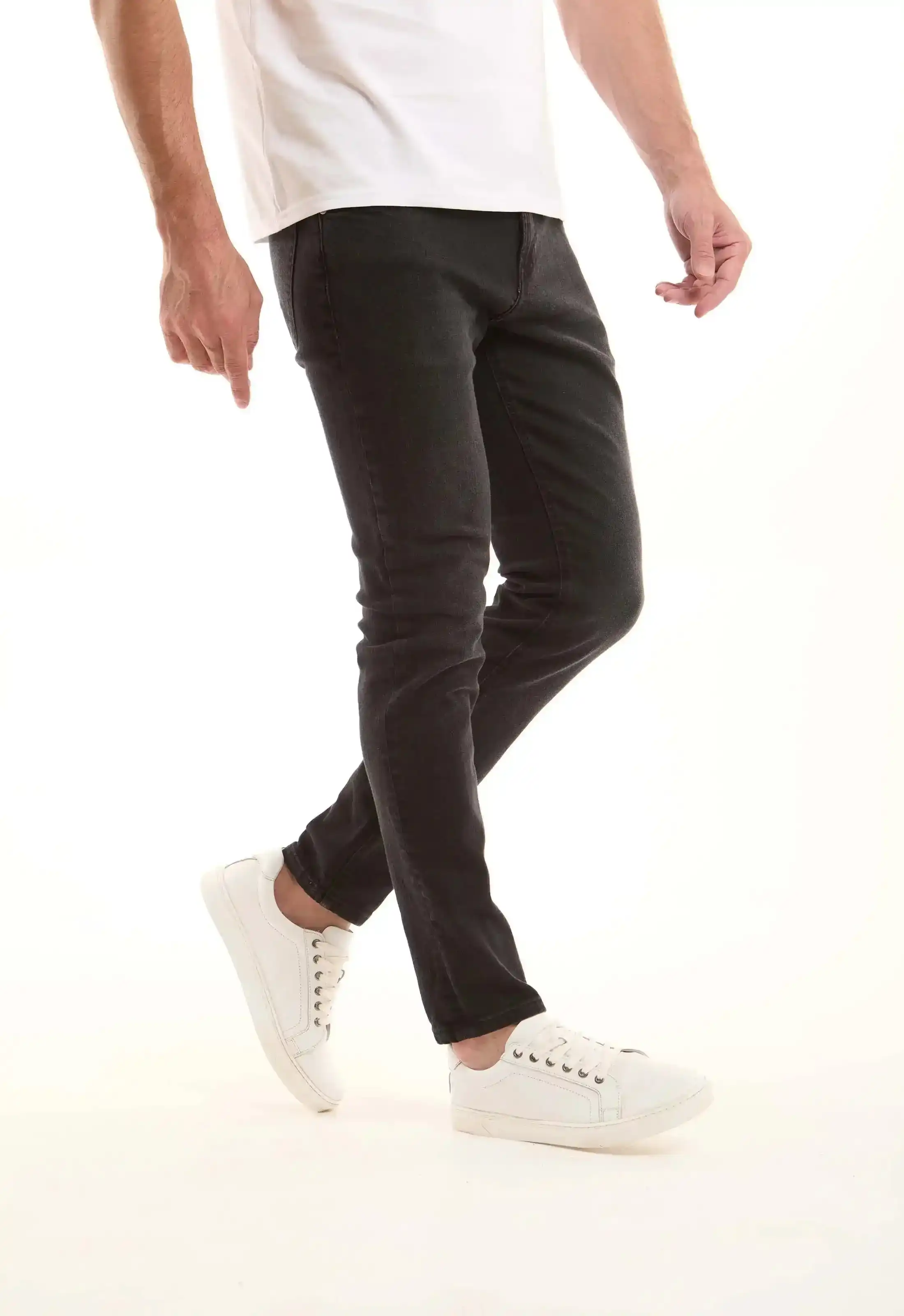 Black Slim-Fit Jeans - Image 3