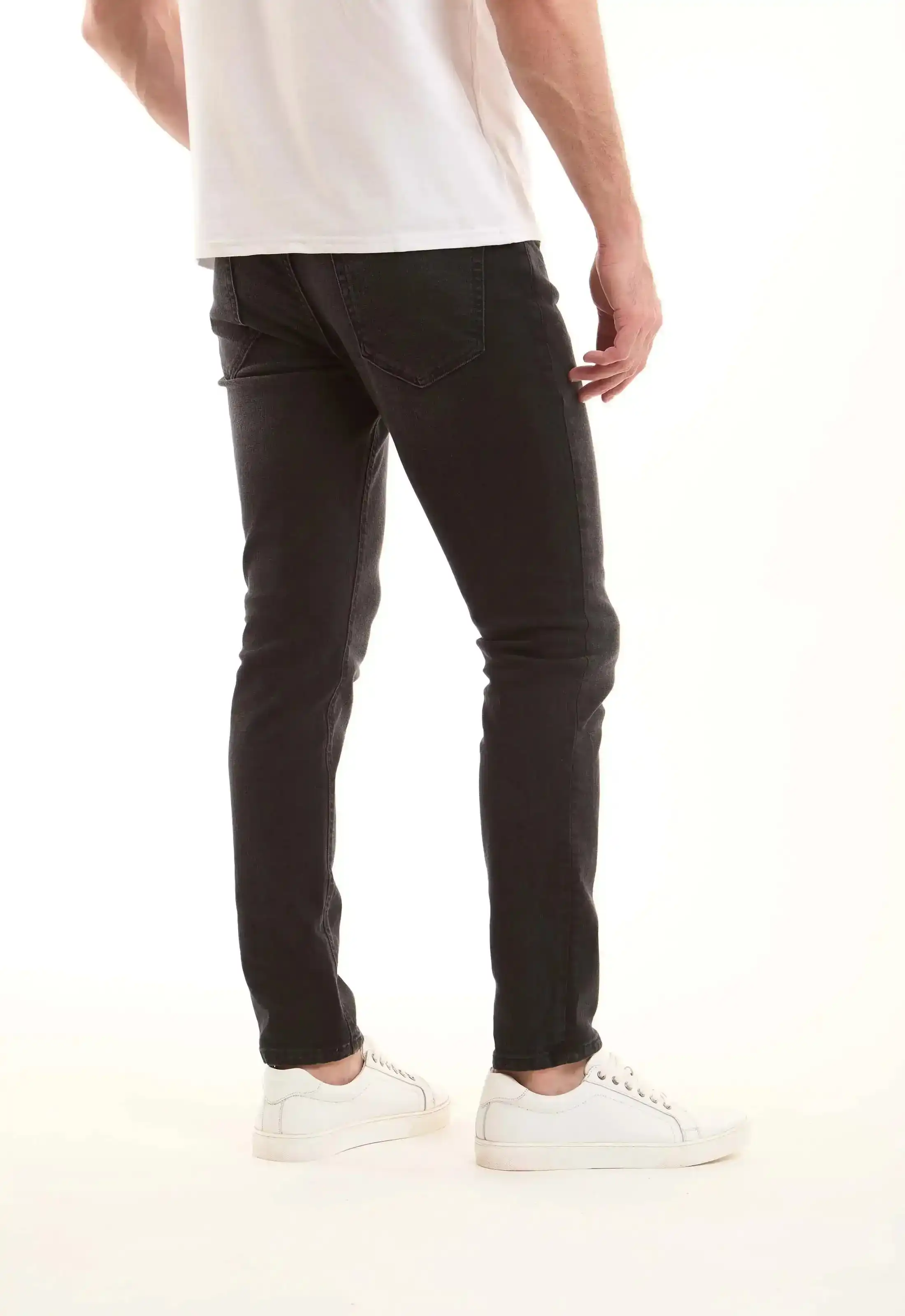 Black Slim-Fit Jeans - Image 4