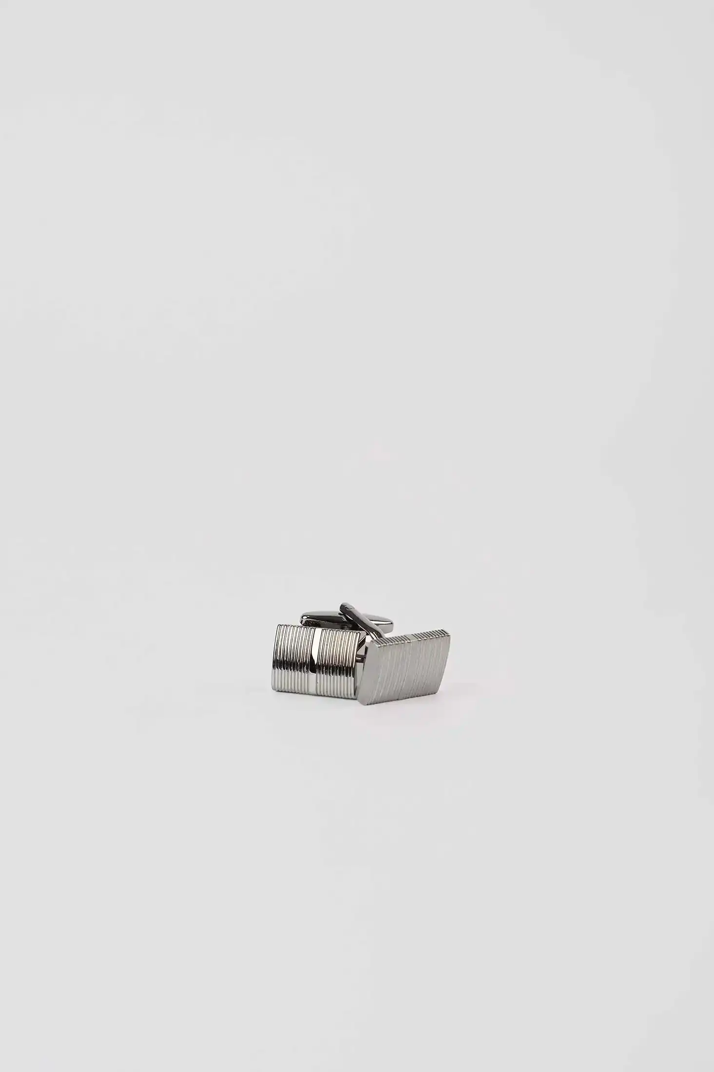Sleek Linear-Texture Cufflinks - Image 3