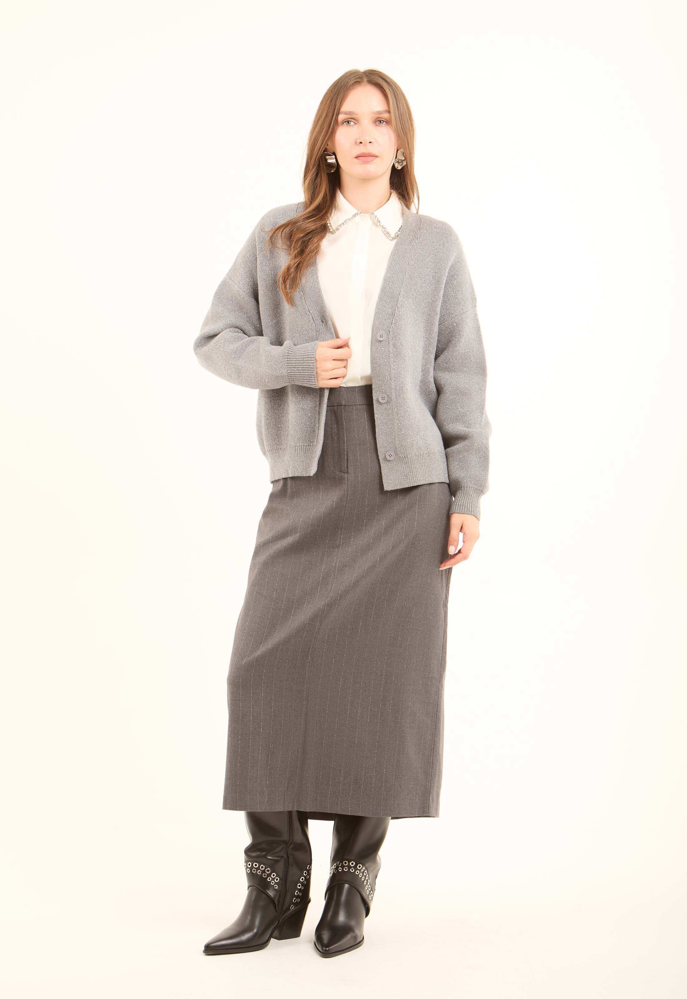 Solid Buttoned Basic Short Cardigan - Image 5