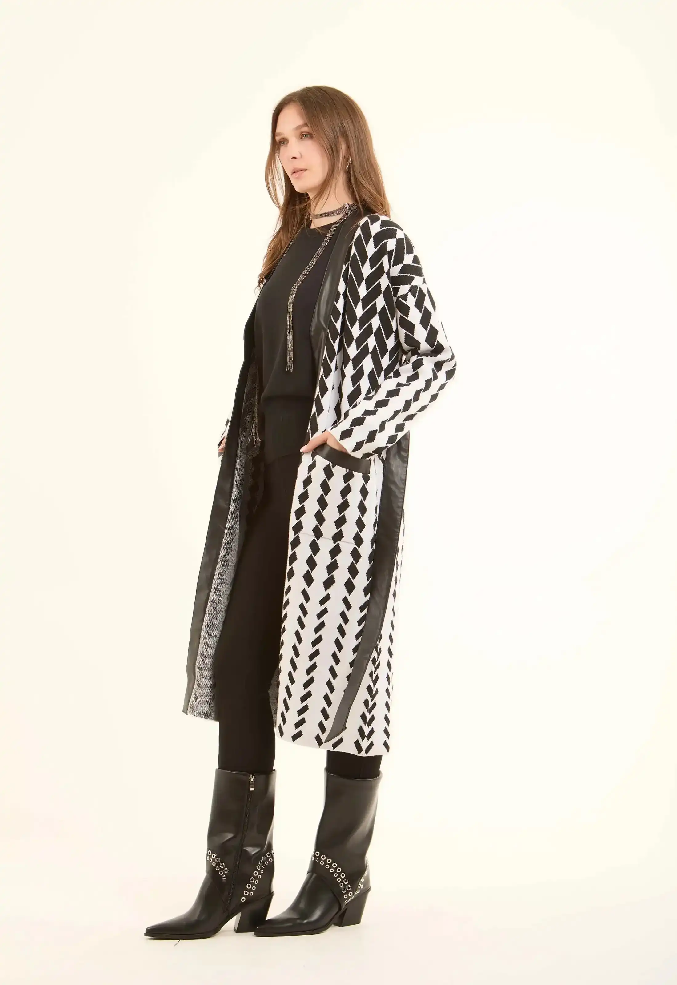 Patterned Long Cardigan with Leather Neckline - Image 4