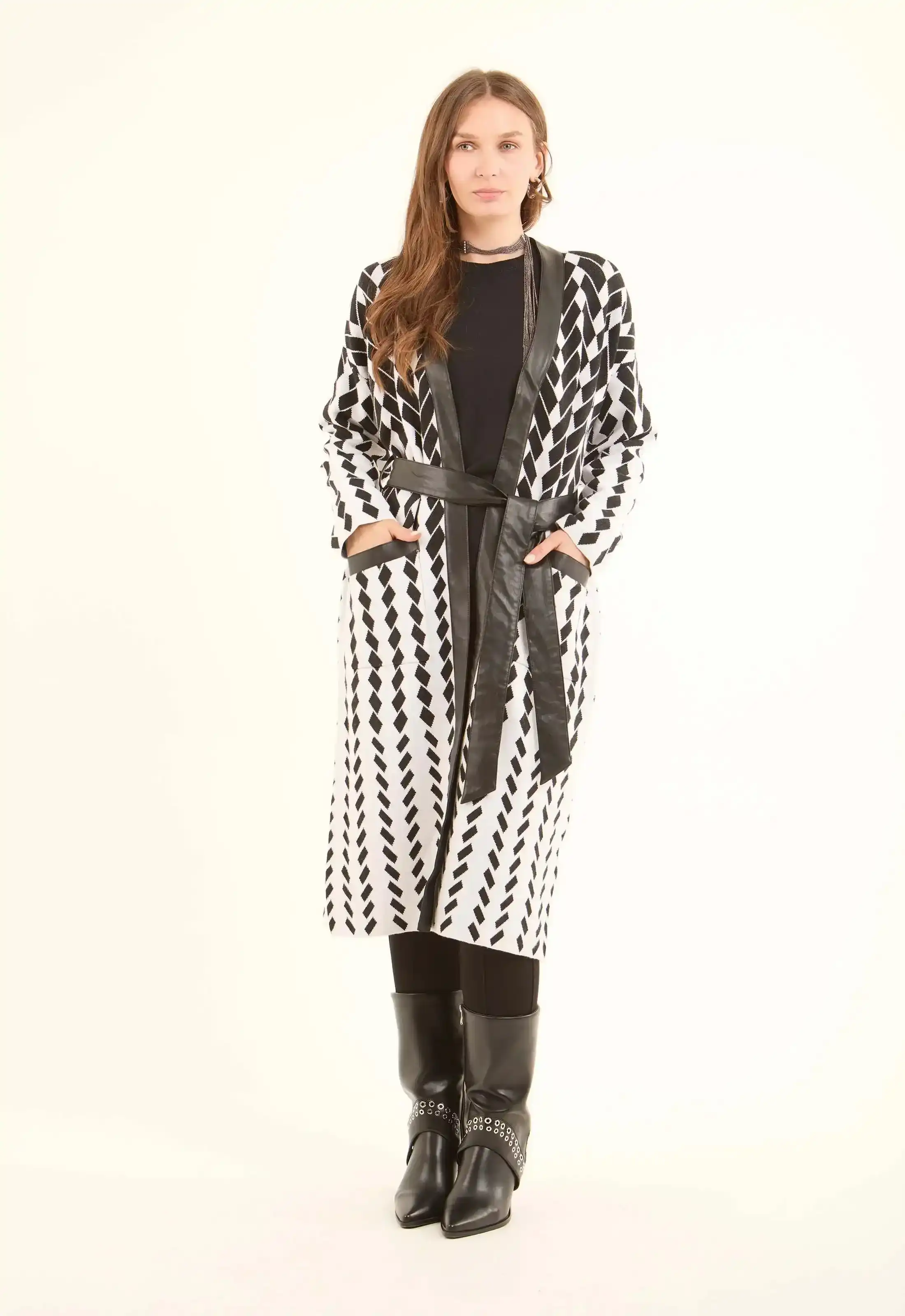 Patterned Long Cardigan with Leather Neckline - Image 6