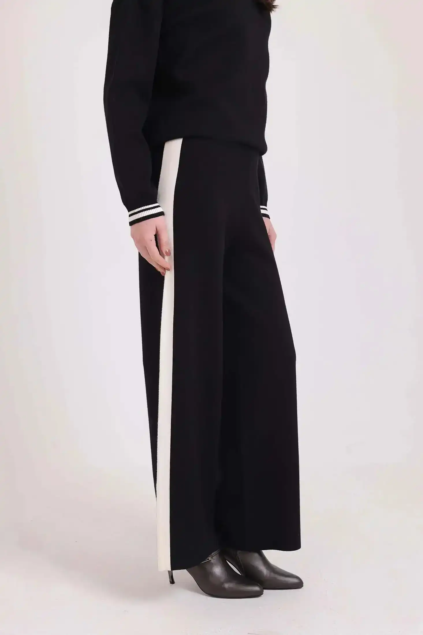 Slip On Comfy Solid Pants - Image 4