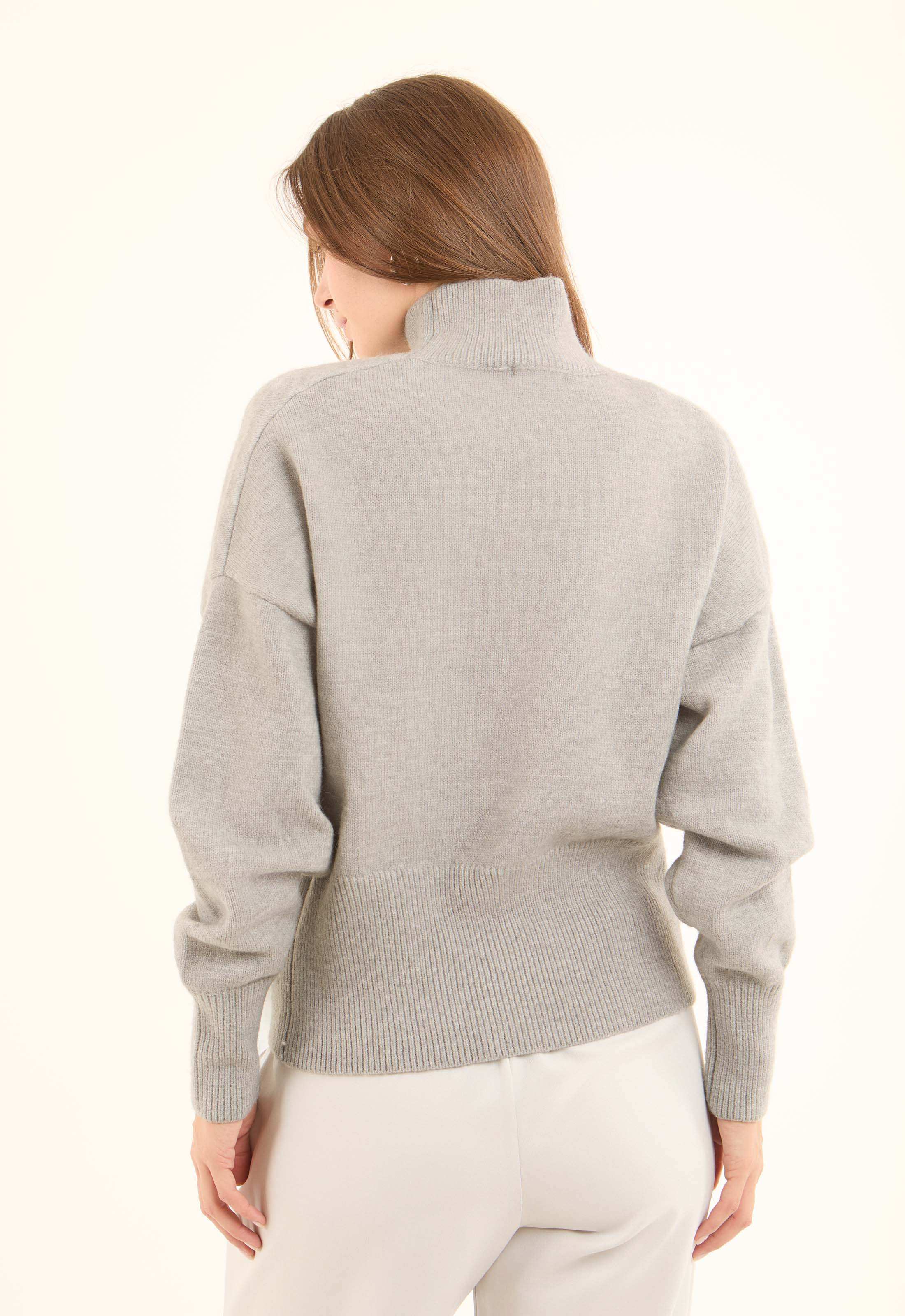 Front Stitched Crystal Studs Casual Pullover - Image 3