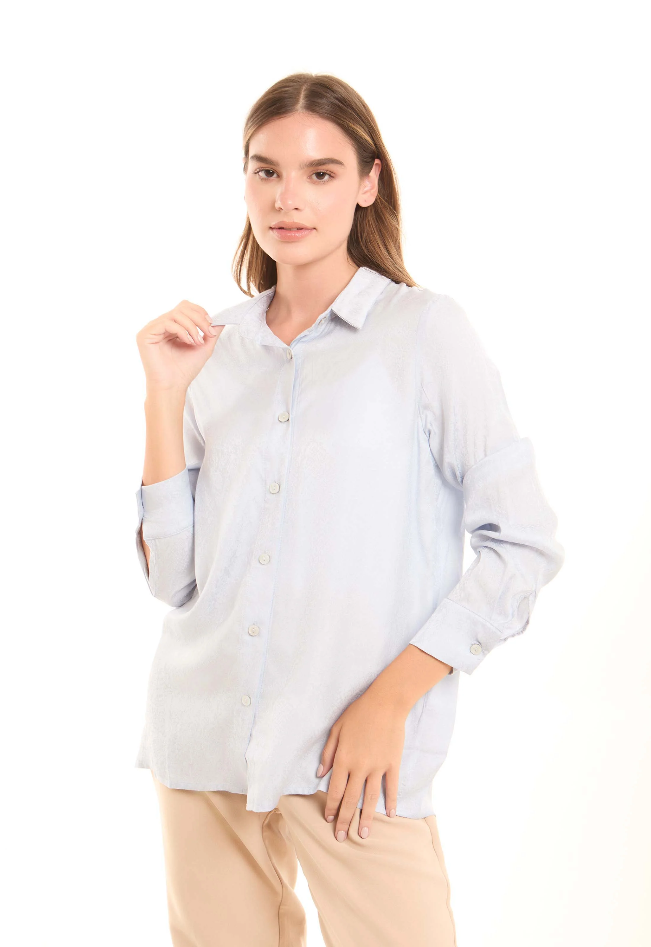 Casual Button-Down Shirt with a Relaxed Fit - Image 2