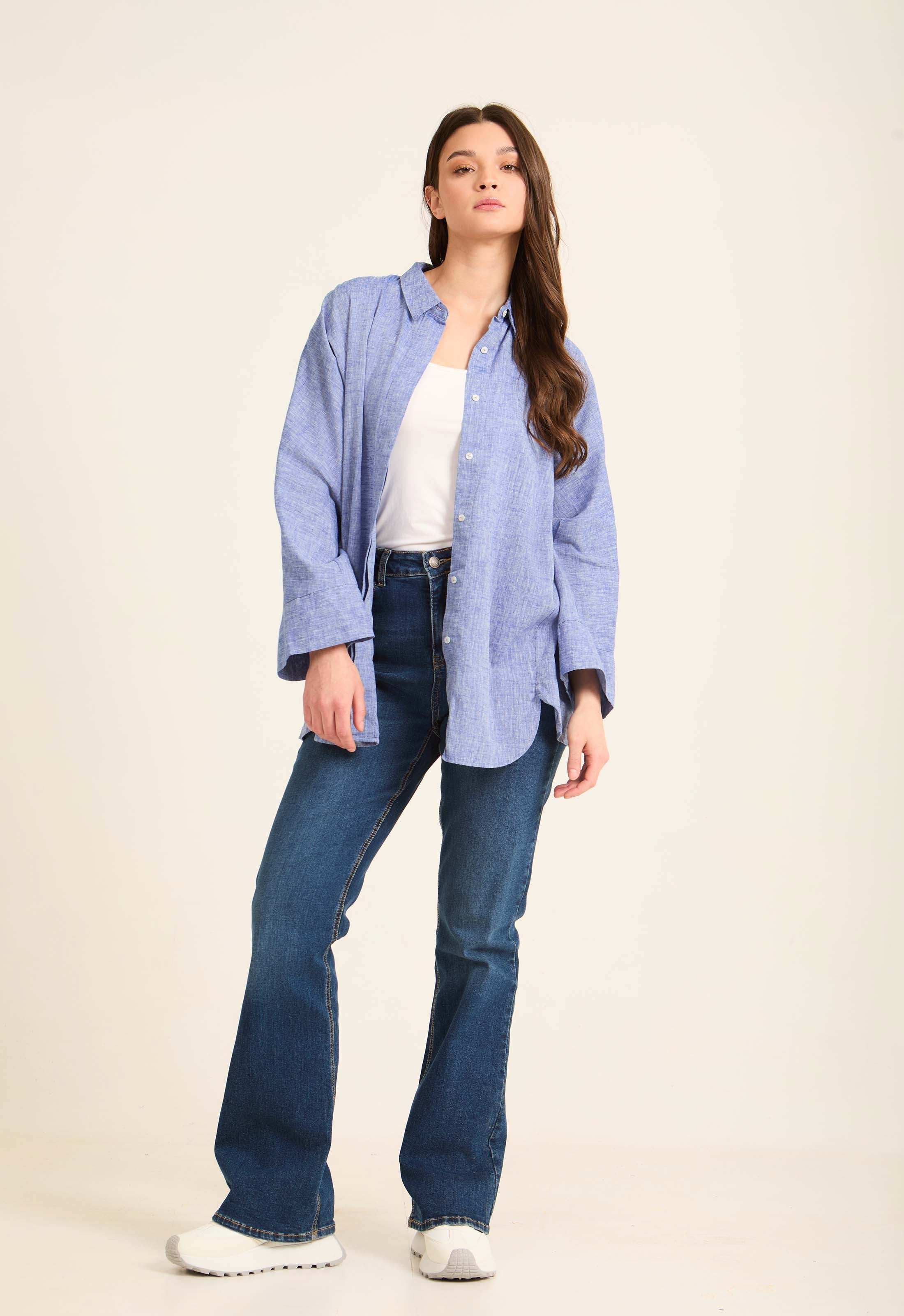 Versatile Oversized Linen Shirt - Image 4