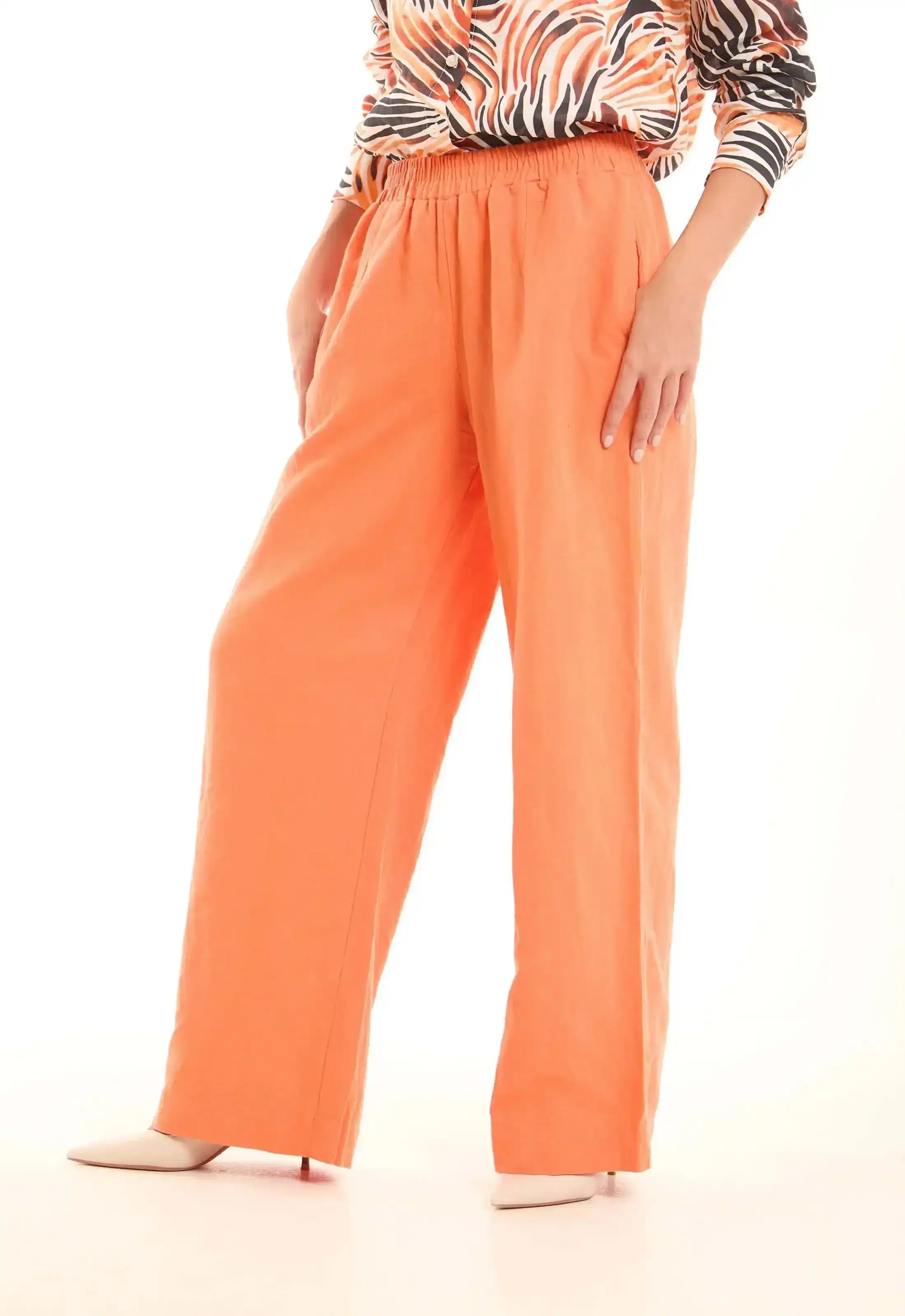 Relaxed Wide-Leg Linen Pants - Image 6