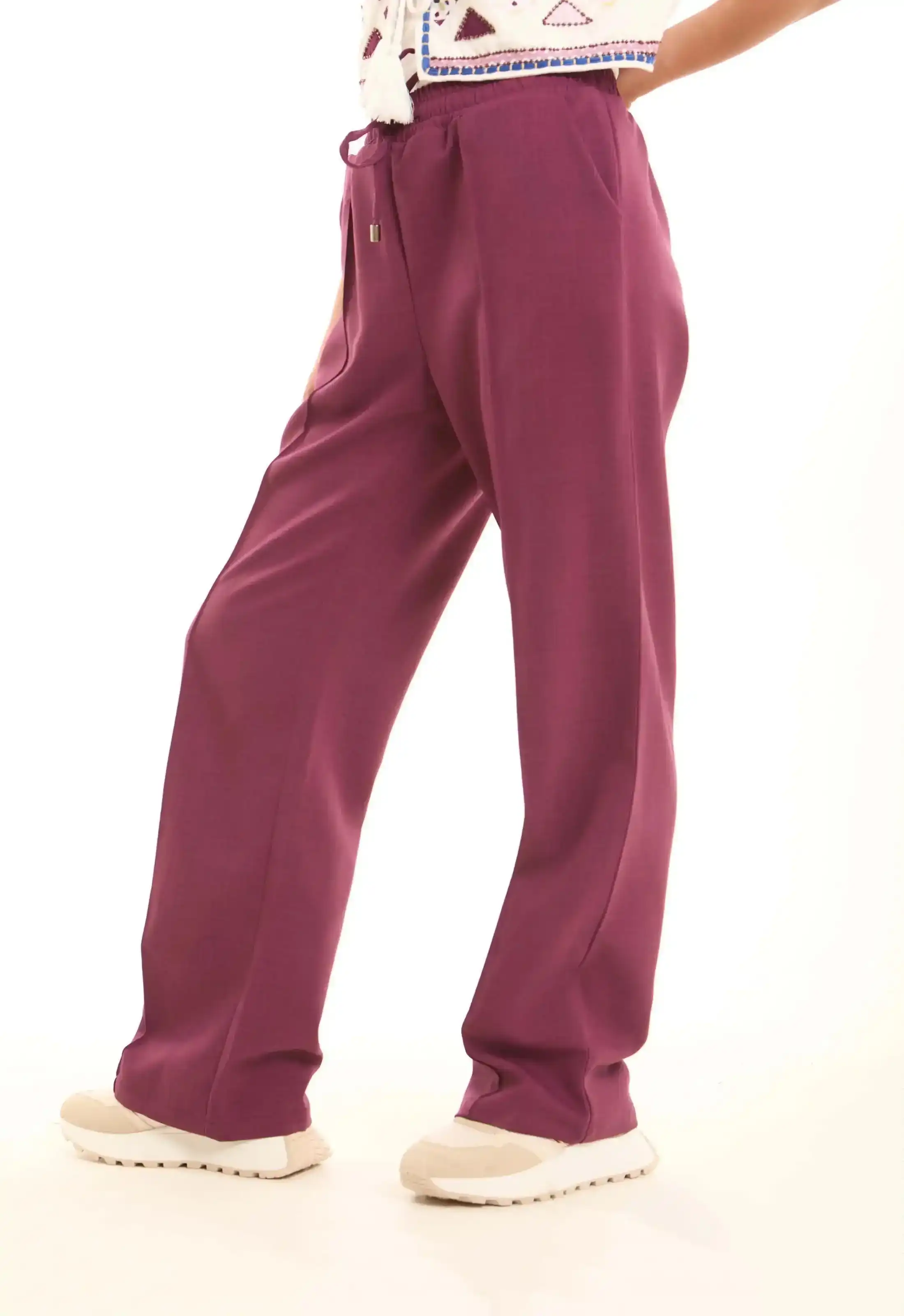 Wide-Leg Polyester Pants with Front Seam - Image 4