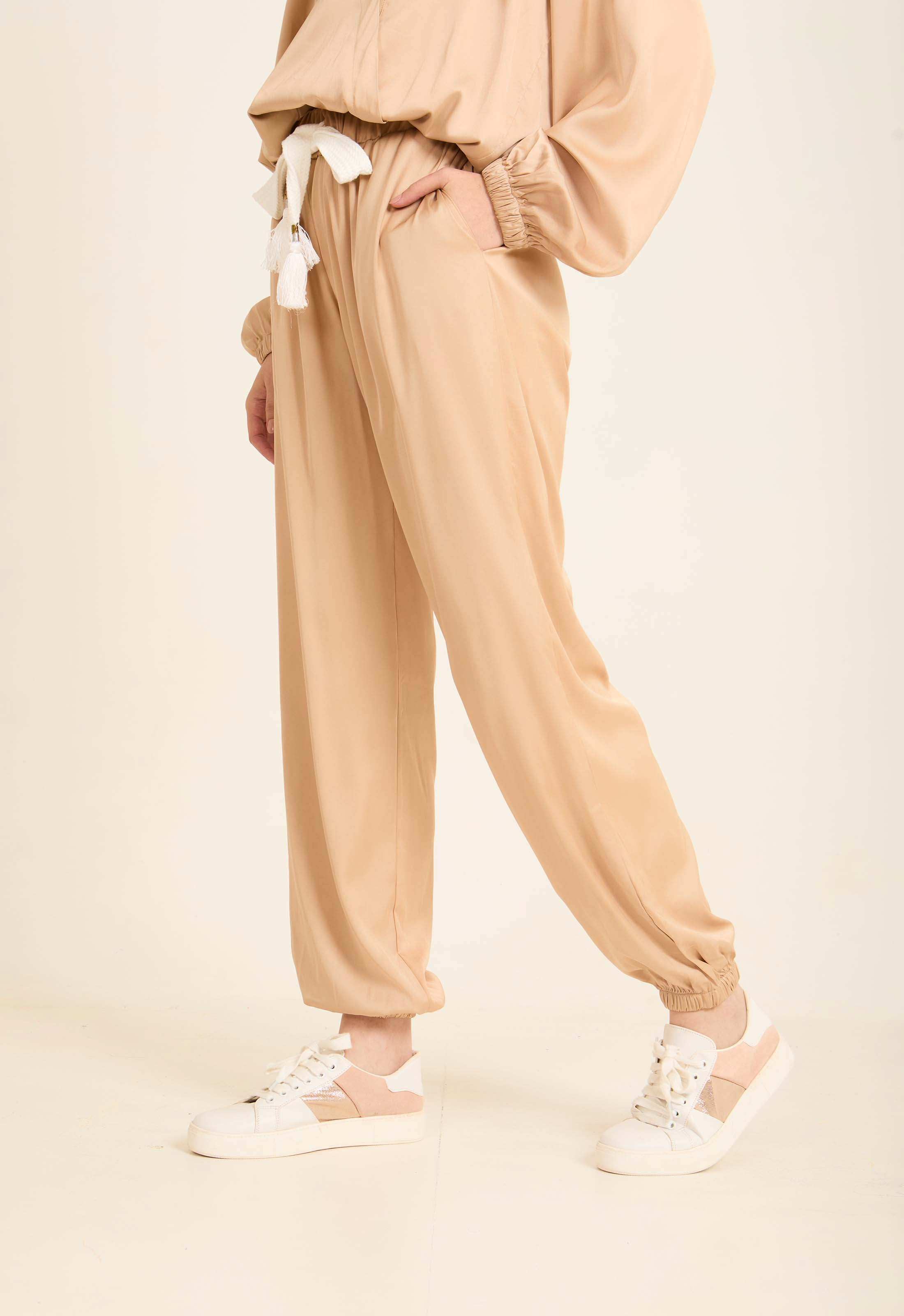 Elastic Waist with Drawstring Solid Sweatpants - Image 3