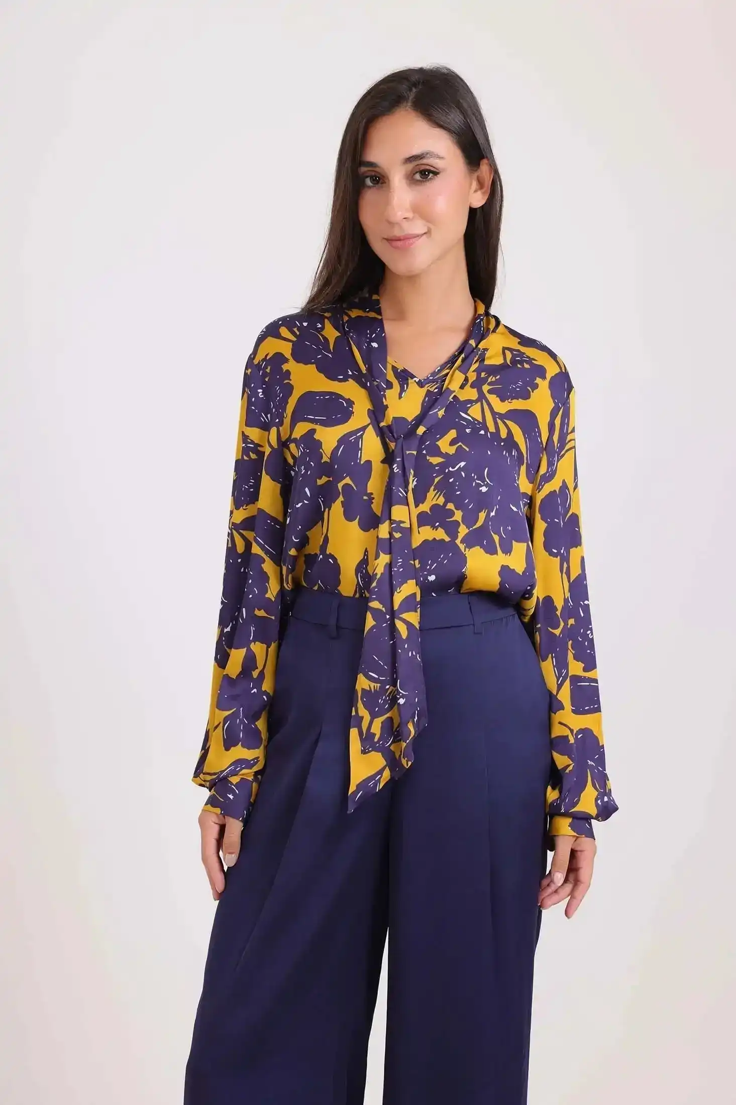 High-Waist Solid Wide-Leg Pants - Image 3