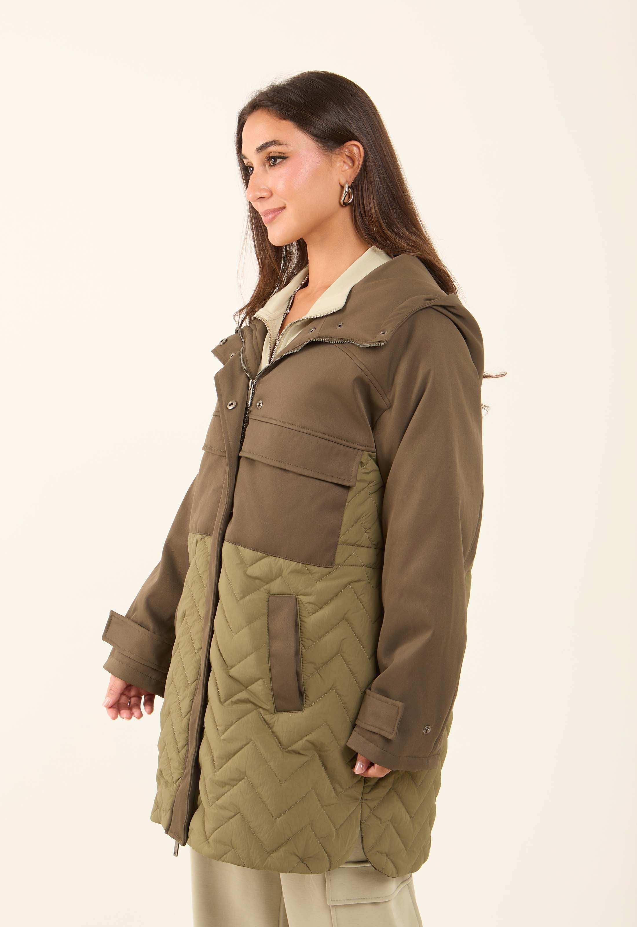 Two-Tone Quilted Long Jacket - Image 3