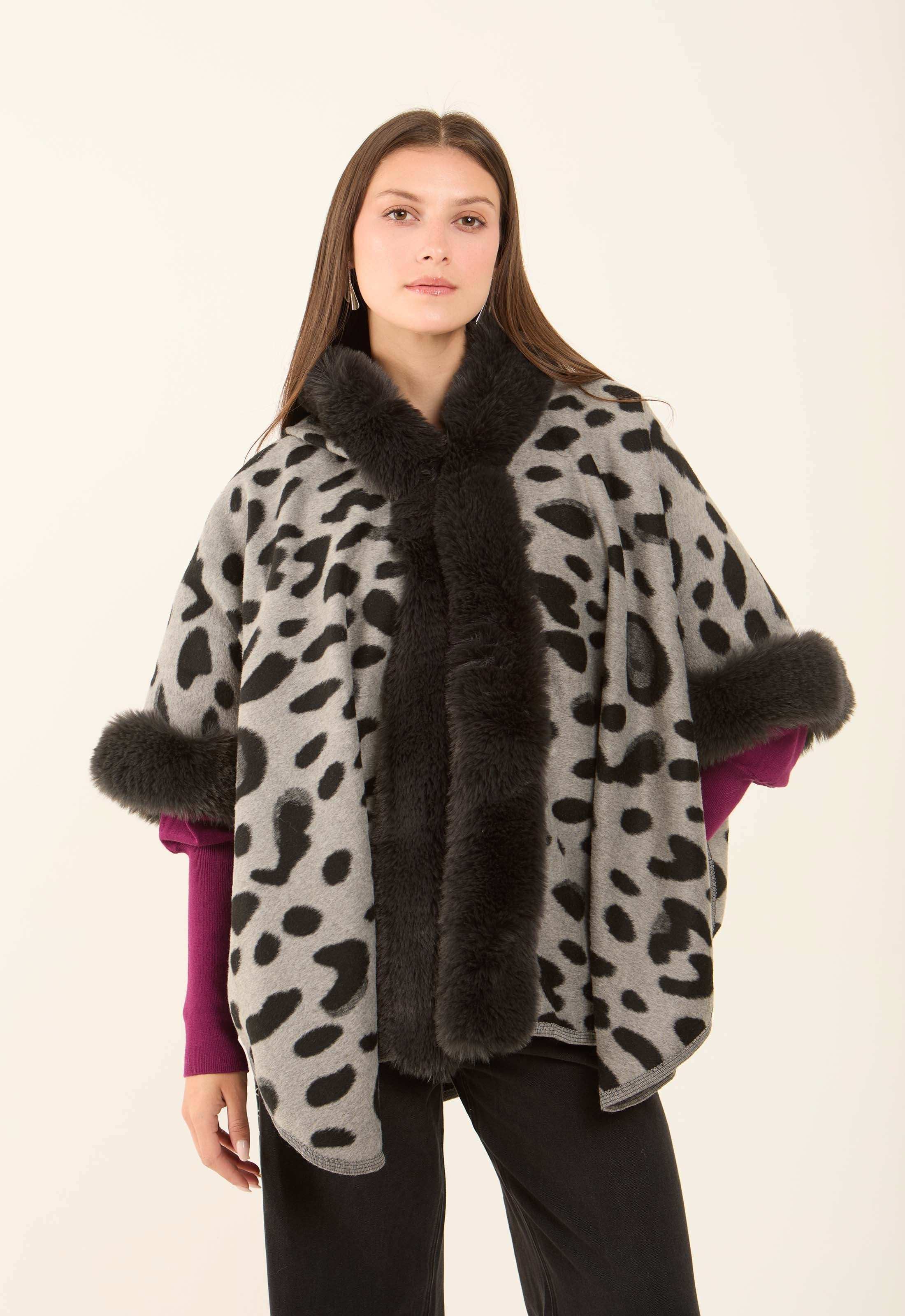 Coziness Leopard Poncho with Fur Neckline - Image 3