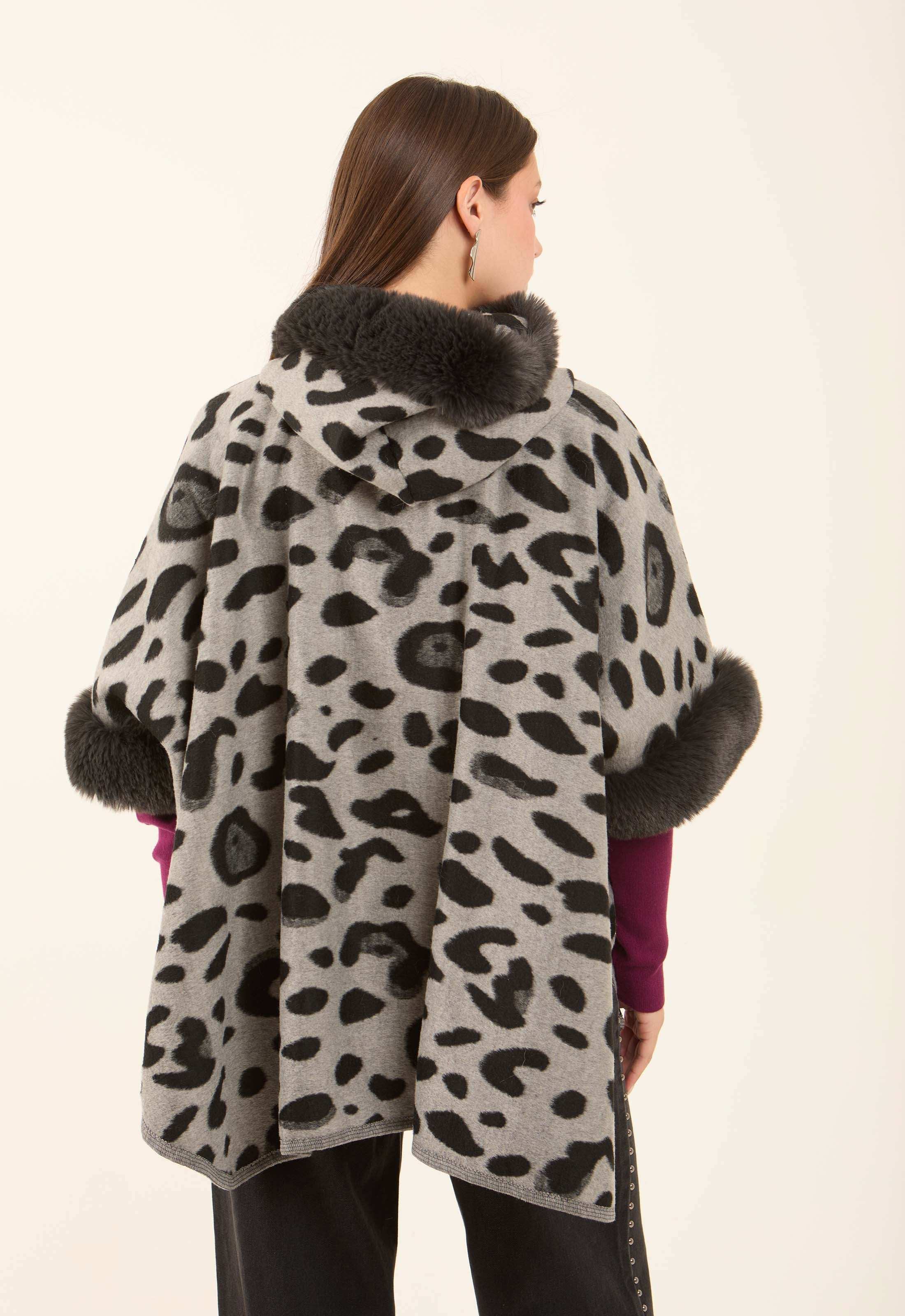 Coziness Leopard Poncho with Fur Neckline - Image 6