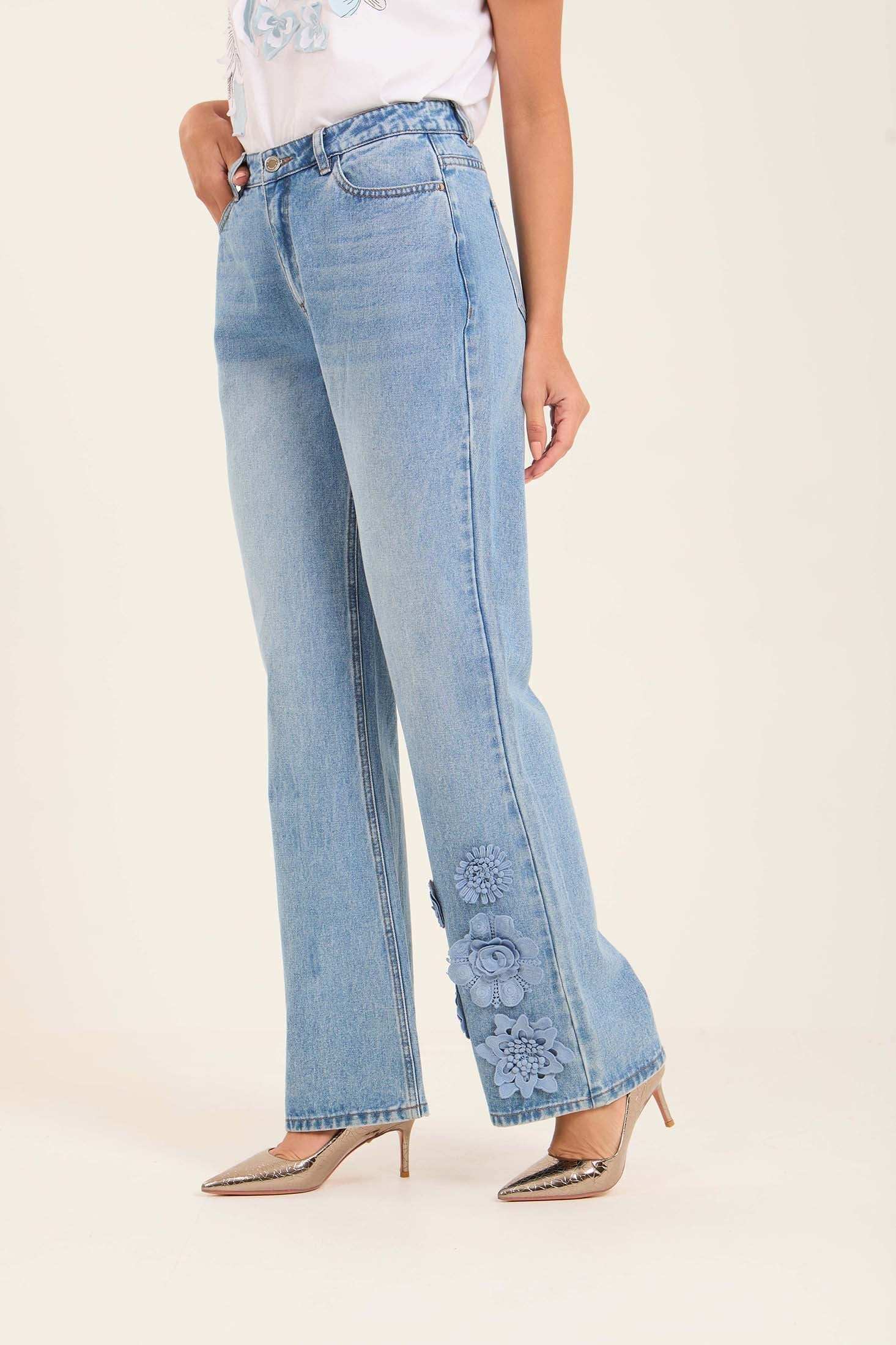 Embroidered Hem Straight-Leg Jeans - Image 4