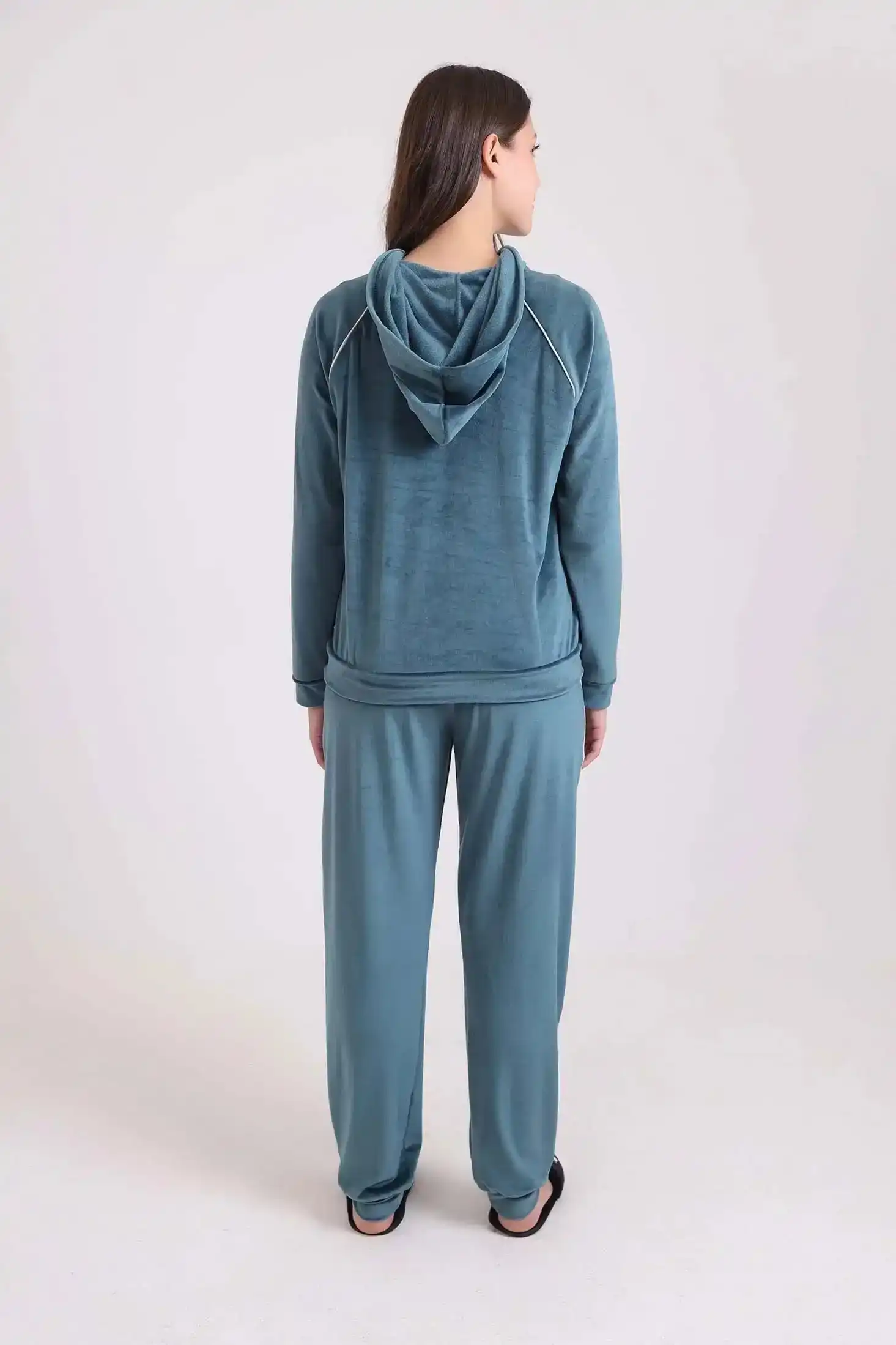 Long Sleeves Zipped Hoodie & Pants Pajama Set - Image 4