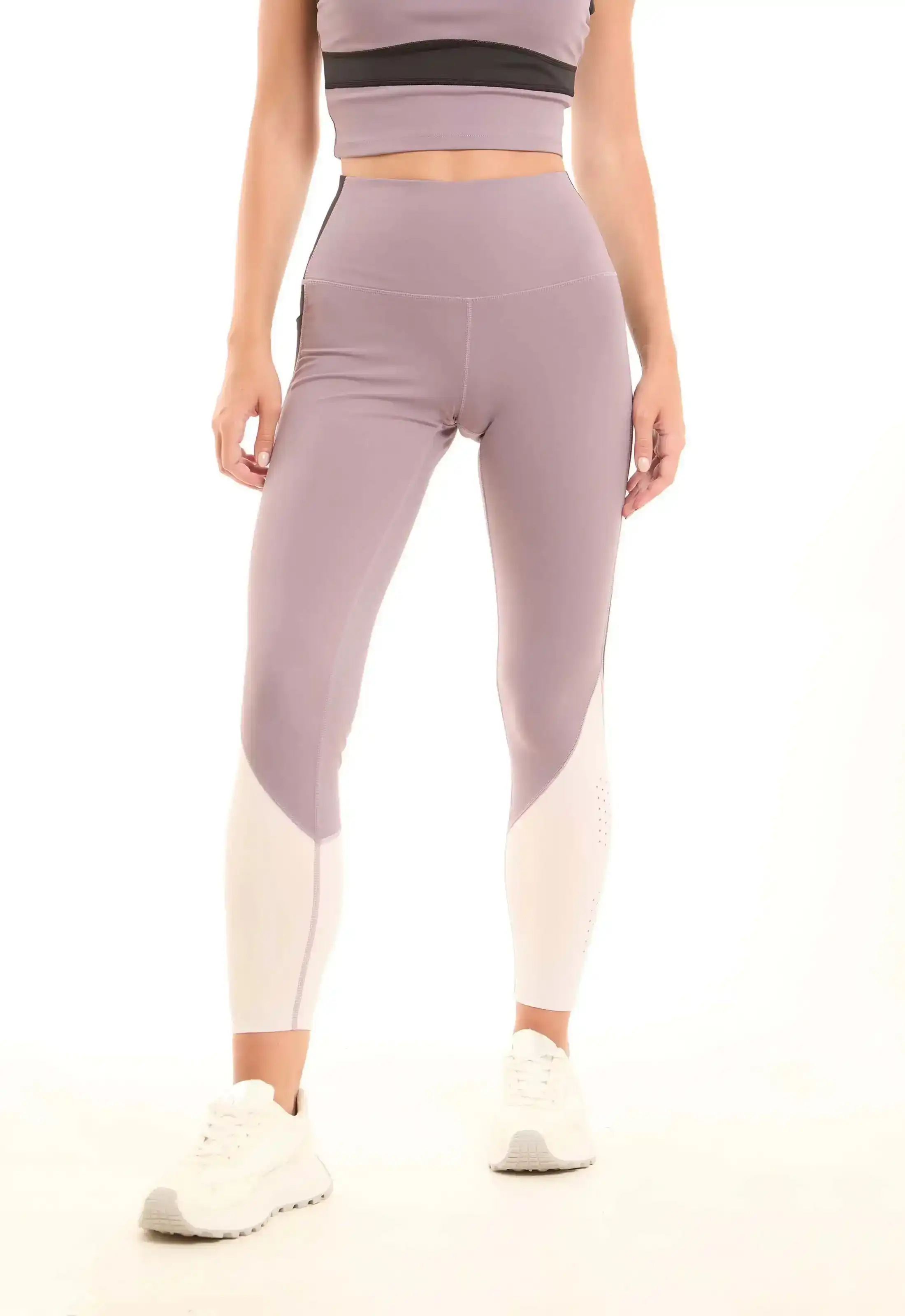 Tri-Tone Colorblock Slip On Sportive Leggings - Image 3
