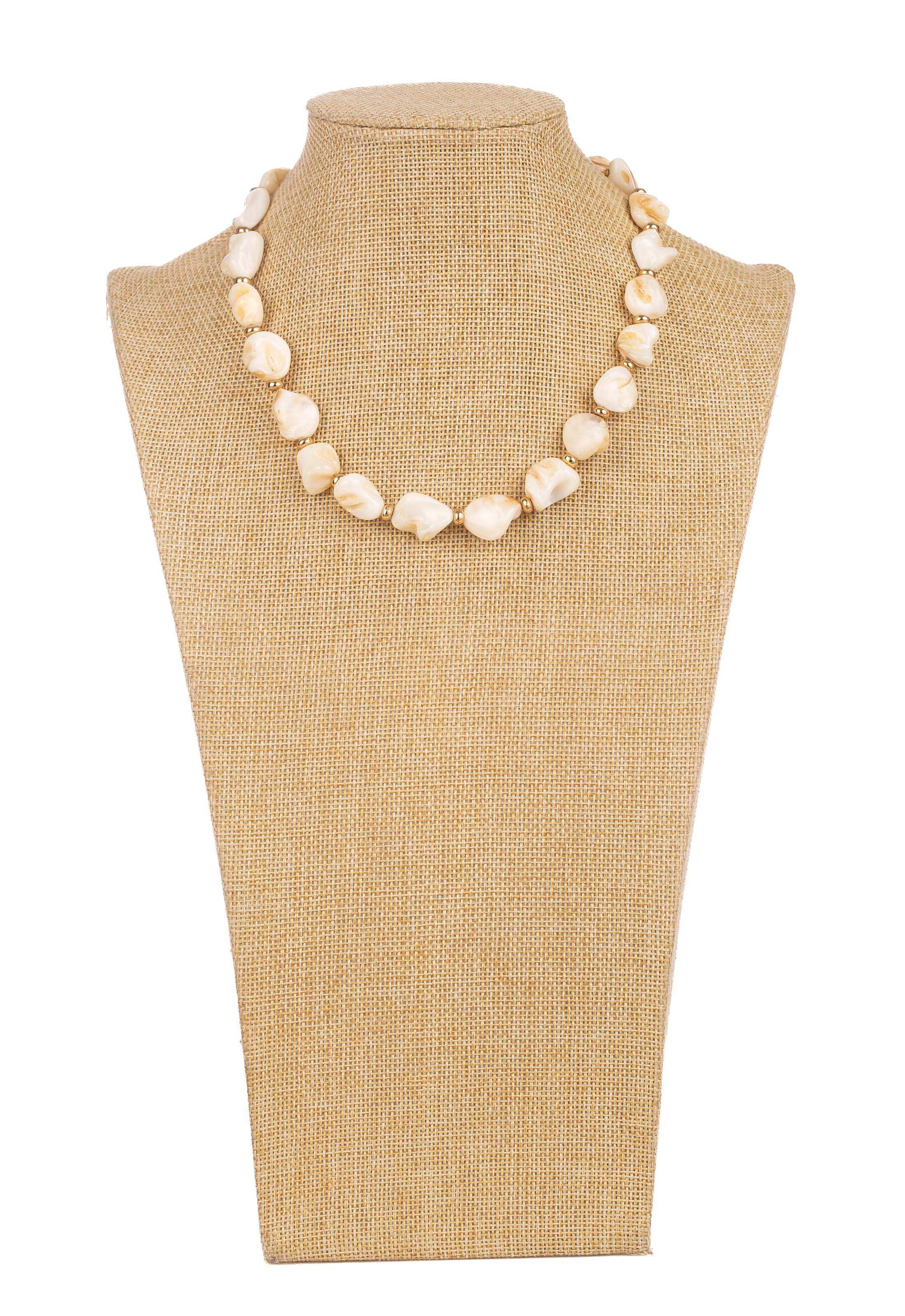 Elegant Beaded Pearl Necklace Design - Image 2