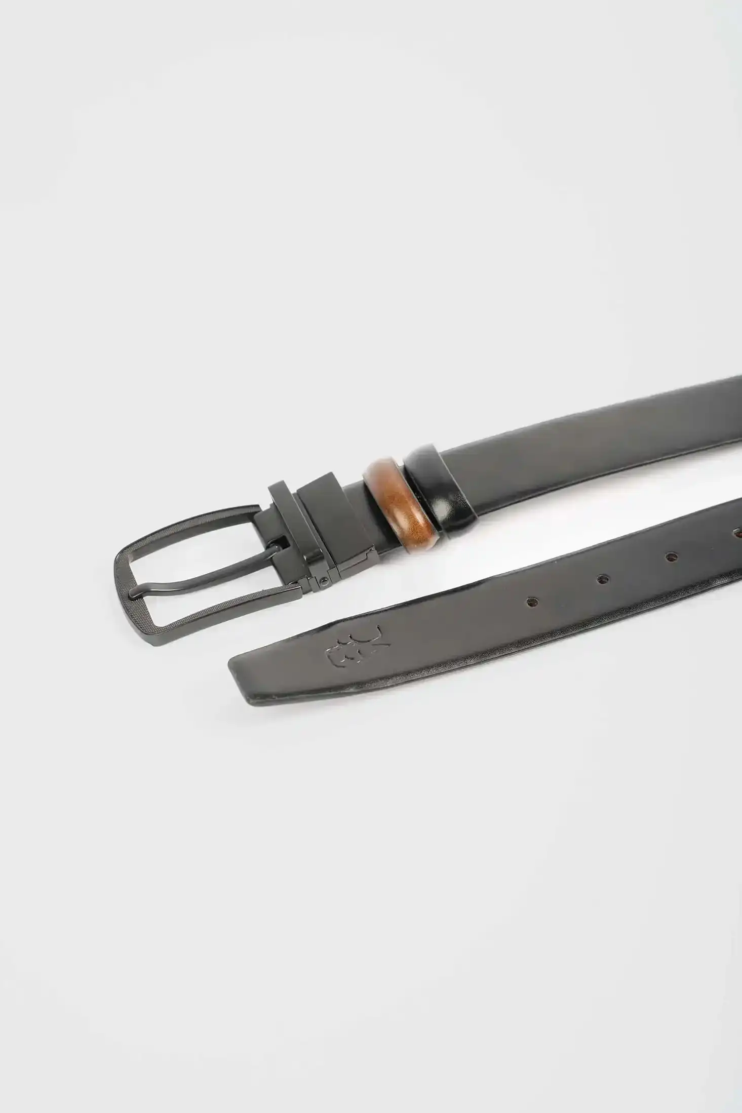 Premium Dual-Tone Reversible Leather Belt - Image 4