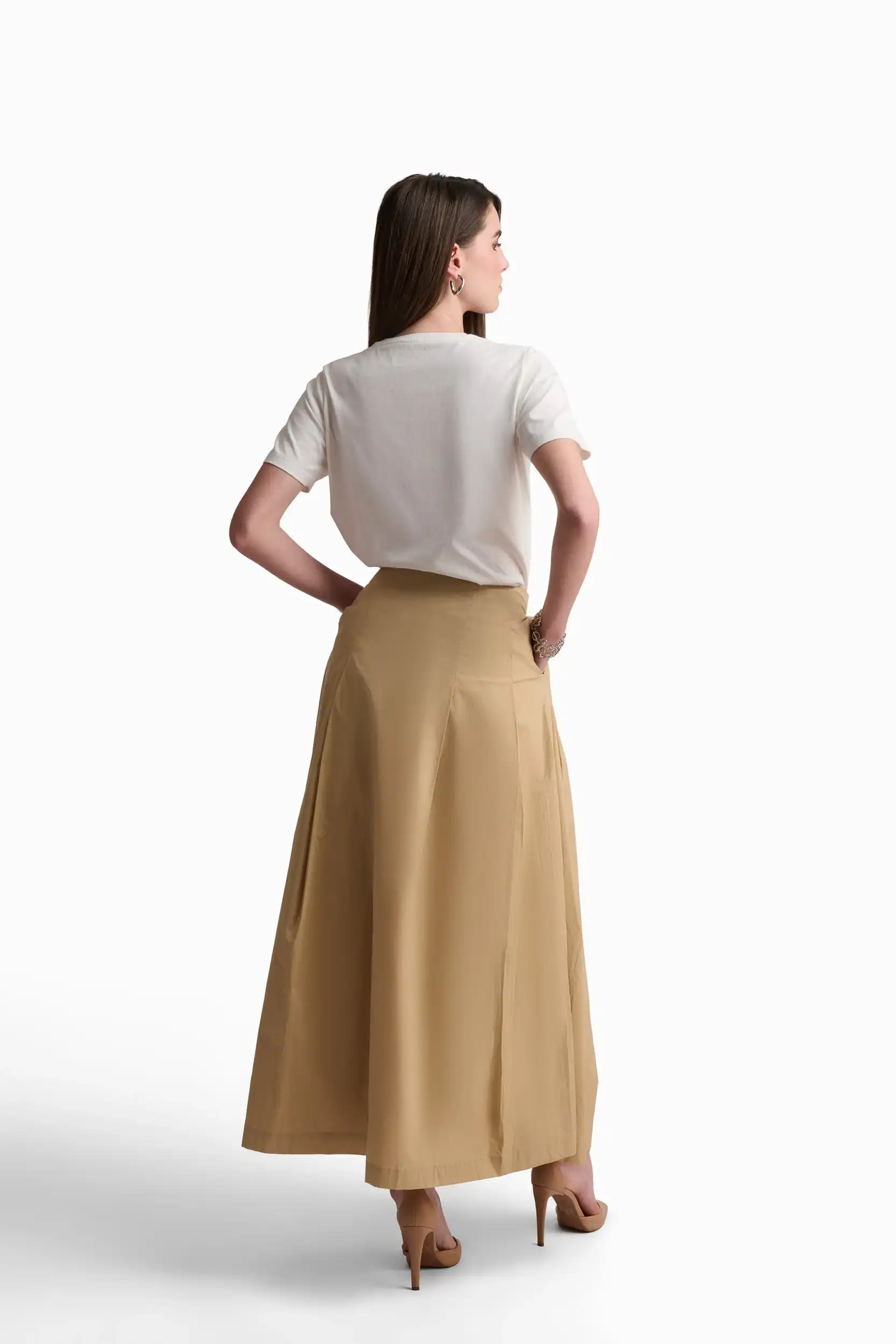 Golden Bloom Graphic T-Shirt - Image 5