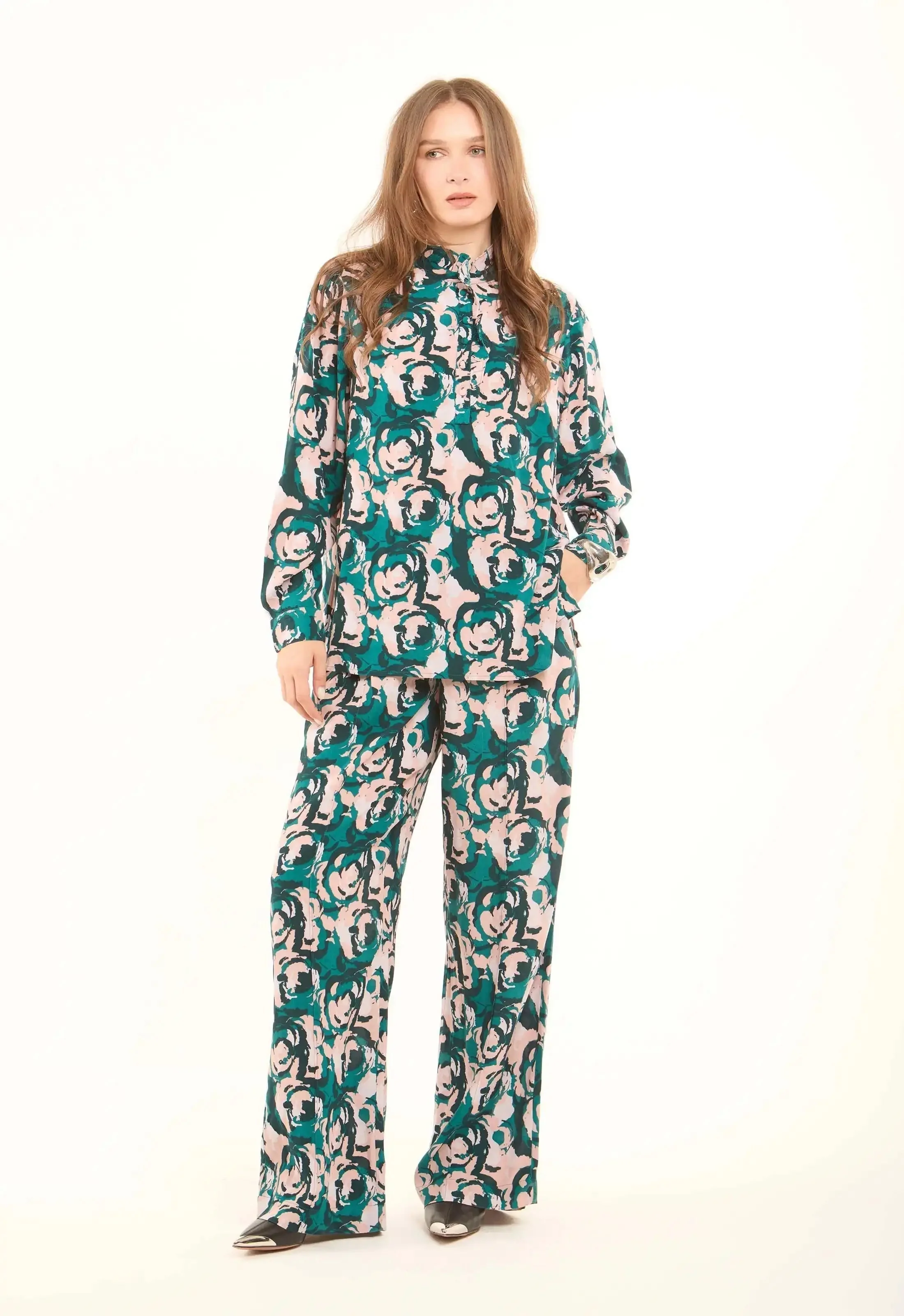 Floral Printed High-Neck Viscose Blouse - Image 5