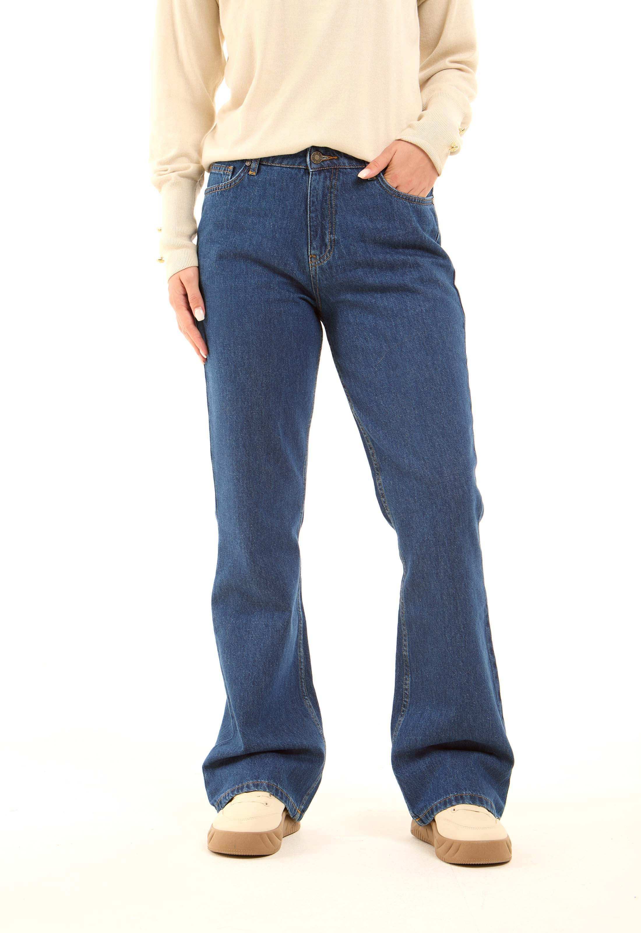Classic Everyday Bootcut Jeans - Image 5