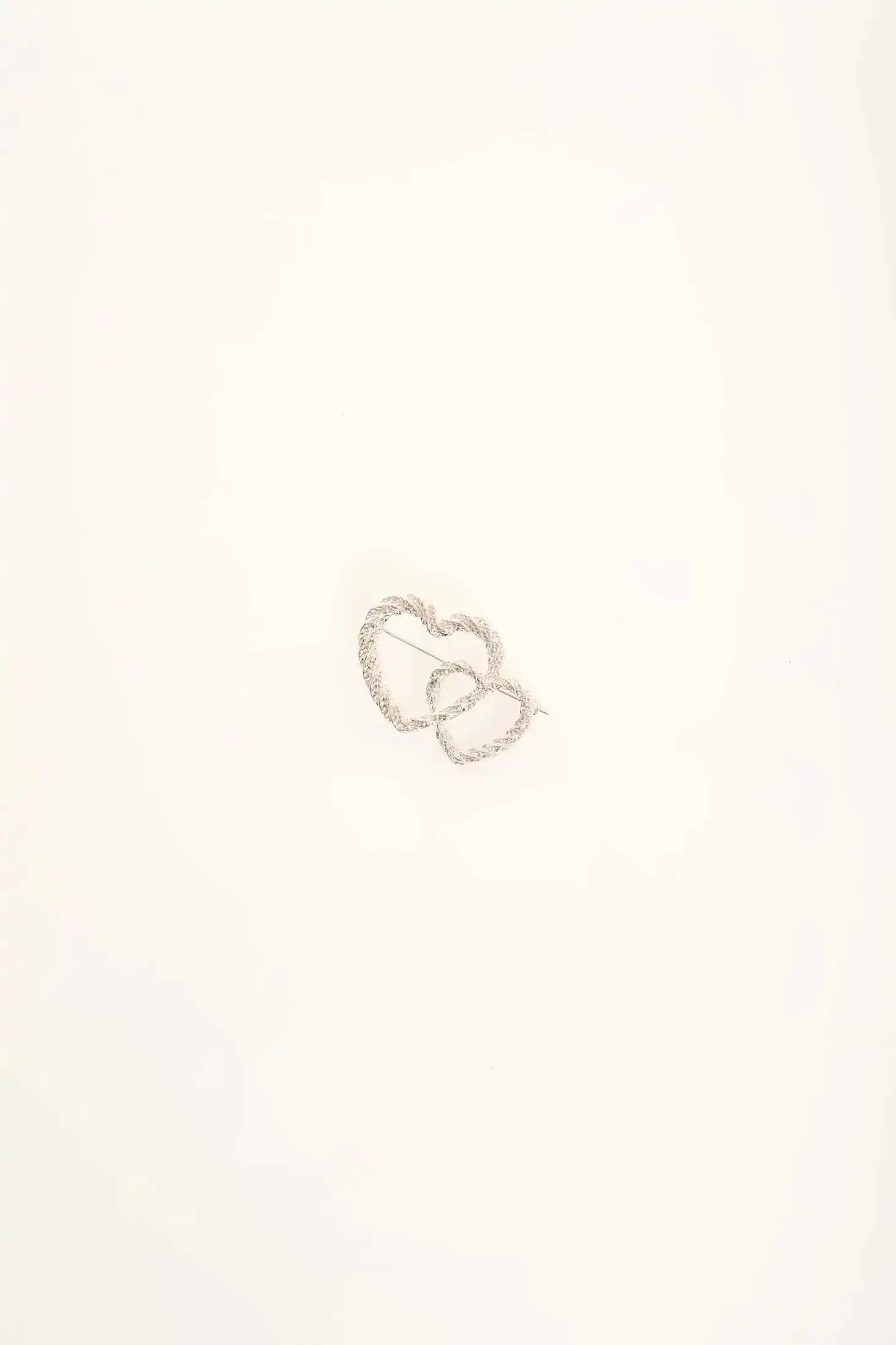 Cute Heart Shape Brooch - Image 2