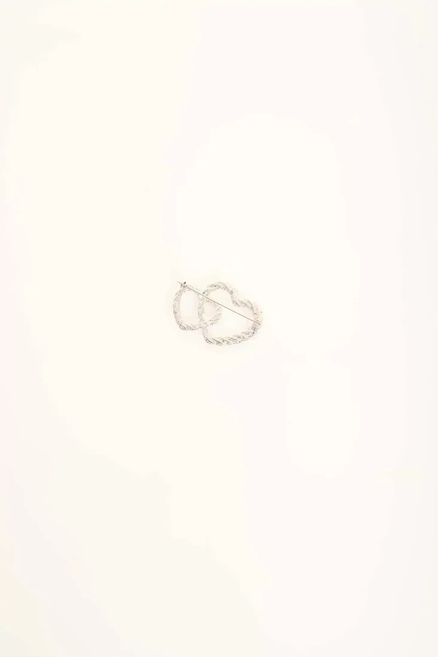 Cute Heart Shape Brooch - Image 3