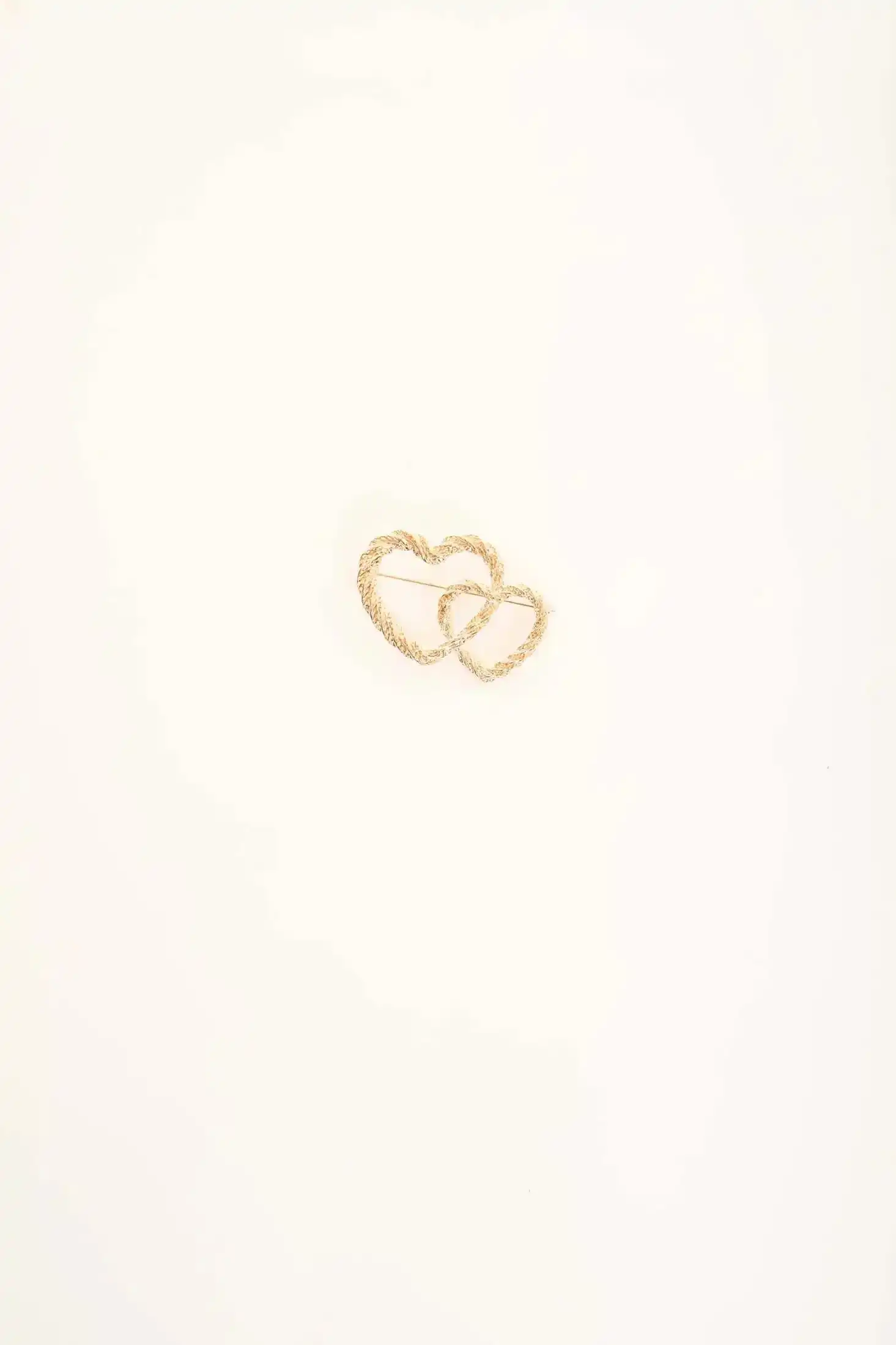 Cute Heart Shape Brooch - Image 2